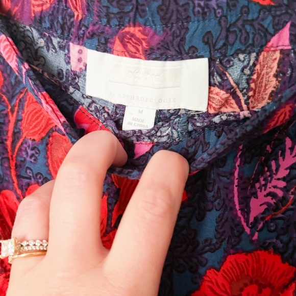 Anthropologie pull on shorts, red navy floral - Picture 2 of 3